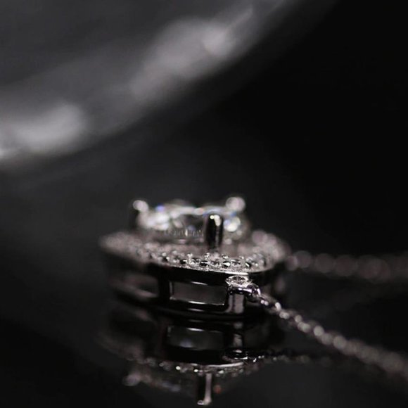 Certified 1ct. t.w. Moissanite Diamond Heart Necklace NEW - Picture 8 of 13